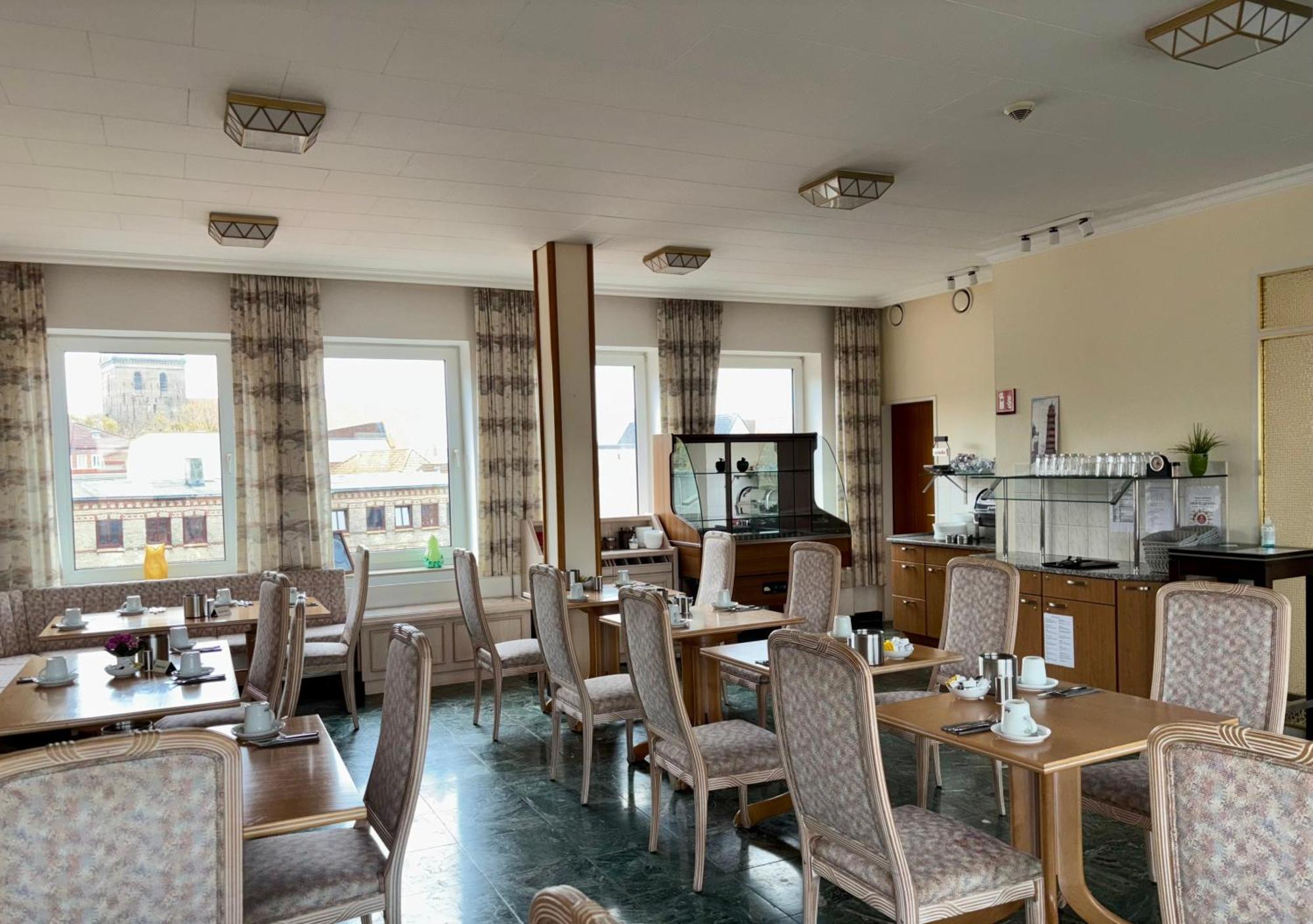 Hotel Am Rathaus Flensburg Exterior photo